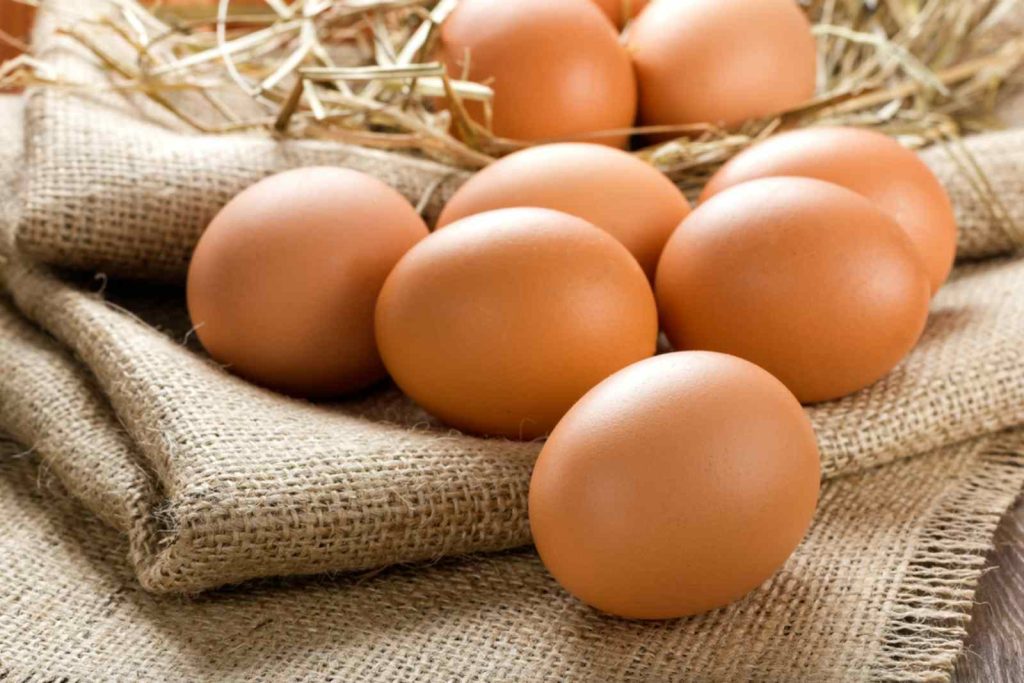 Giải mã điềm báo mơ thấy trứng gà và bộ số may mắn 5 Giải mã điềm báo mơ thấy trứng gà và bộ số may mắn